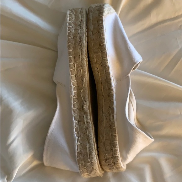 slip ons NEVER WORN - Picture 3 of 3